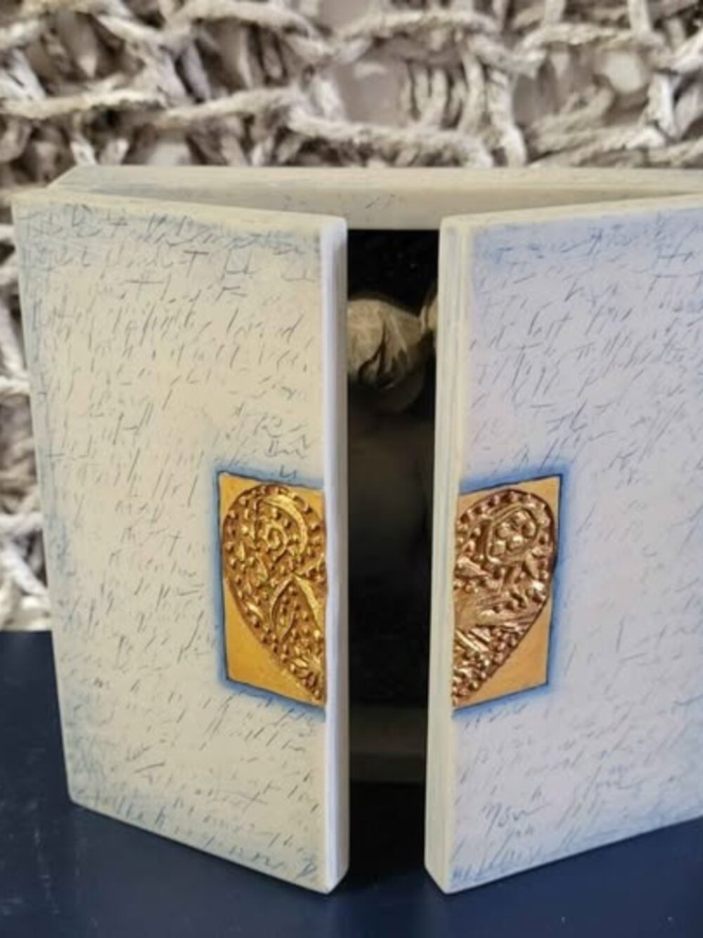 Willow Tree Signature Collection Custom-Designed Signature Collection Box - Picture 2 of 6